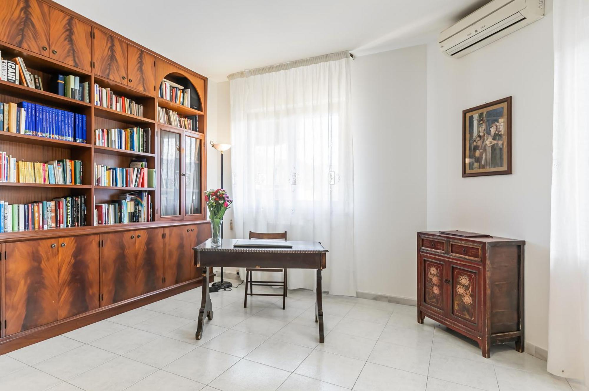 Palazzo Reale & Piazza Indipendenza Roomy Flat Palermo Exterior photo